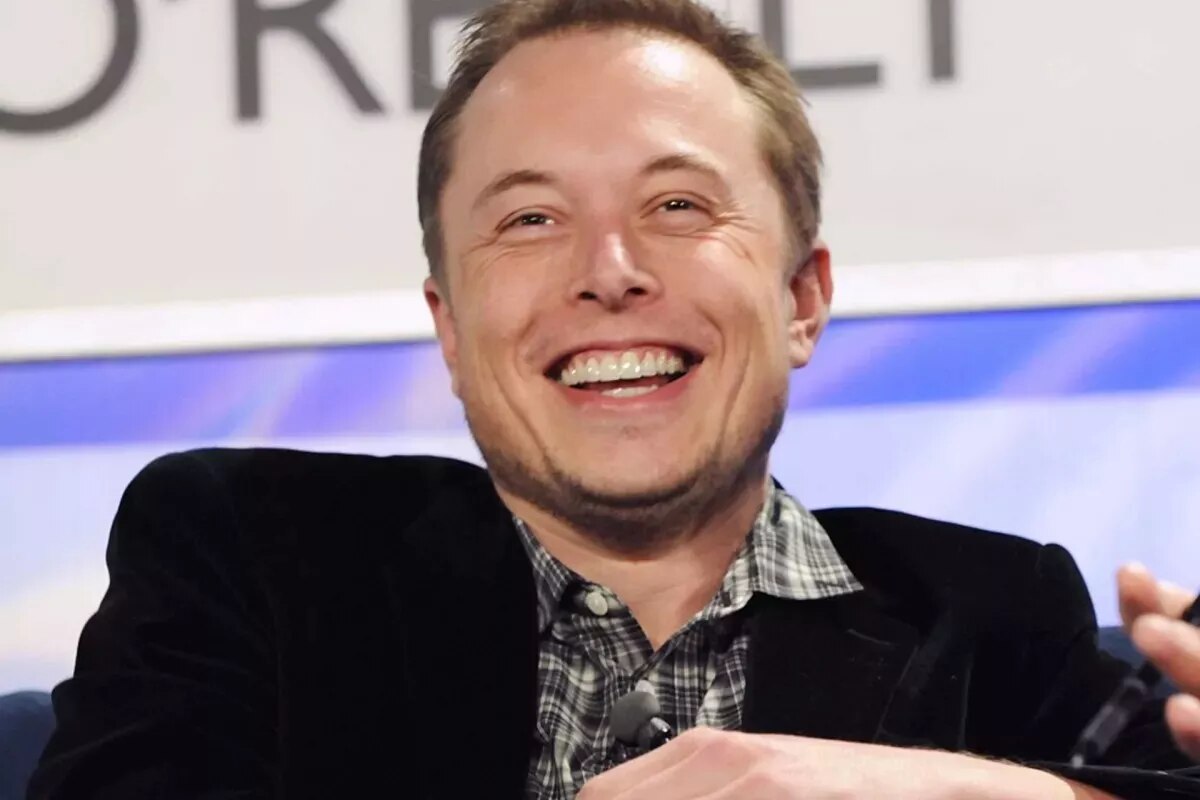 Elon Musk y Tesla se estrenan en el mundo de la restauración
