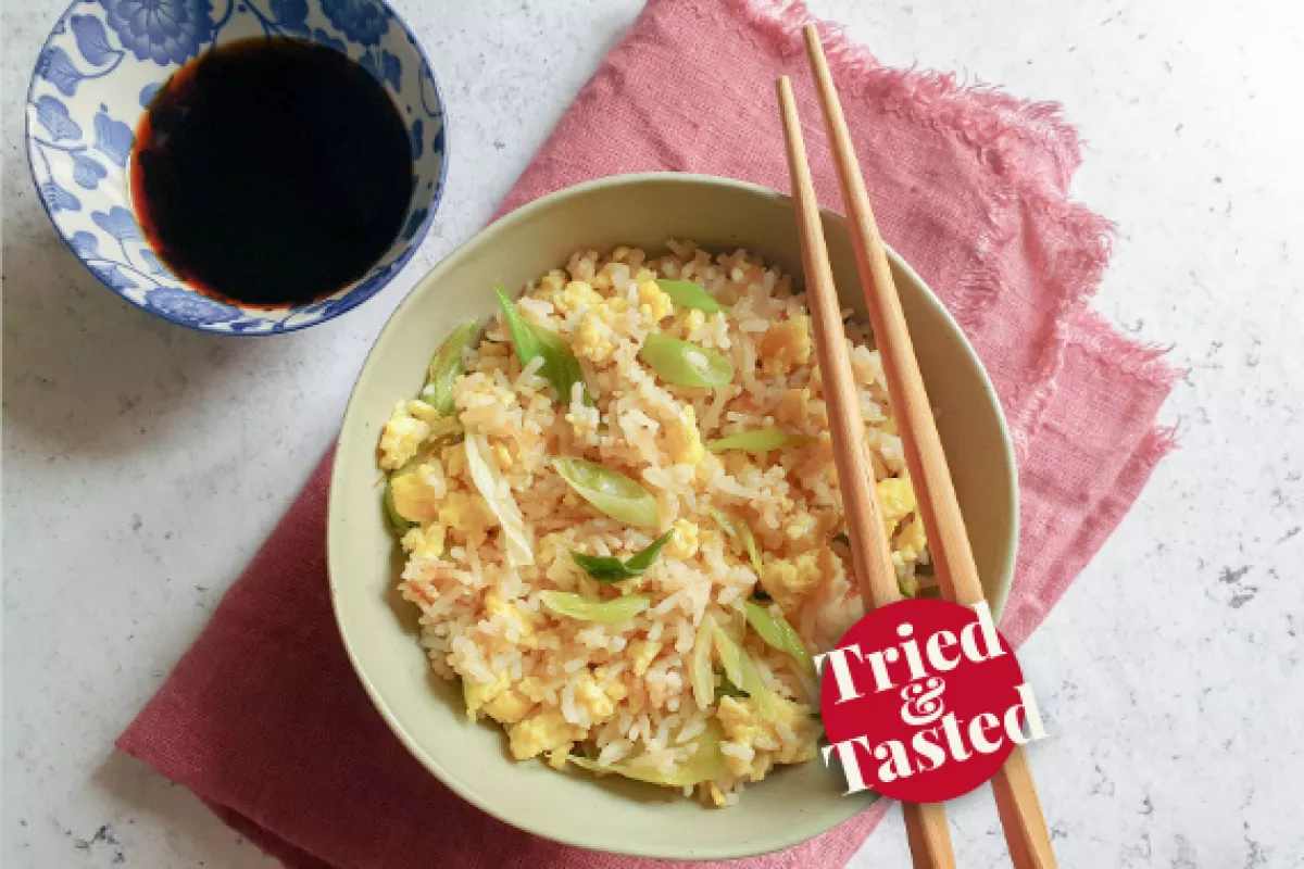 Arroz frito con huevo