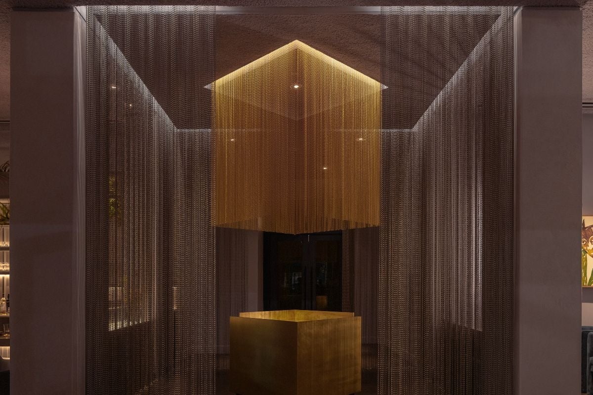 The foyer at Dōgon.