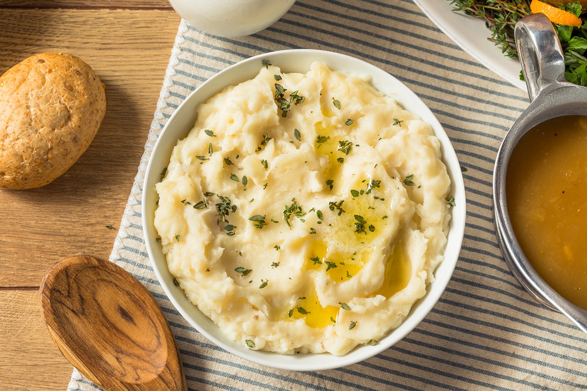 mashed potatoes and gravy - Fine Dining Lovers