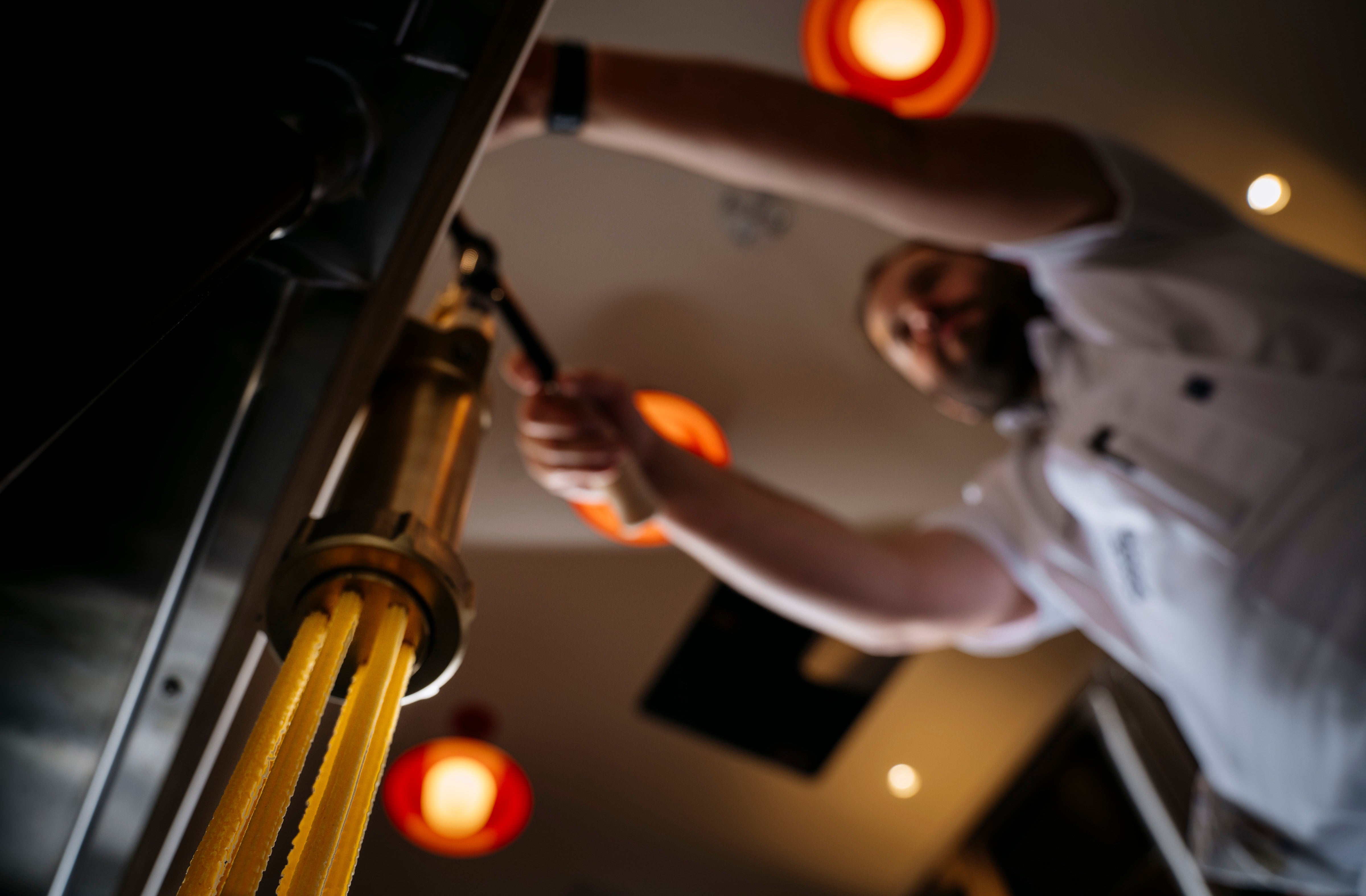 Extruding pasta
