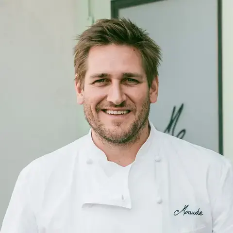 Curtis Stone.