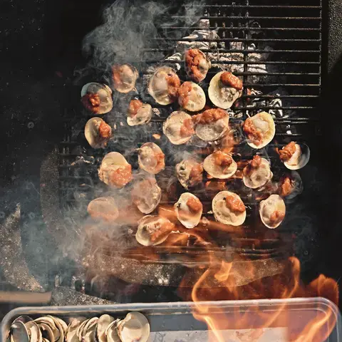 Grilled Clams with Cocktail Butter