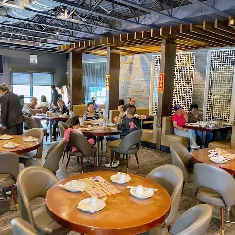 Dolo Restaurant and Bar