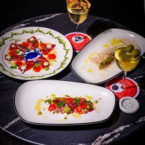 Fluke Martini &amp; Crudo Bar
