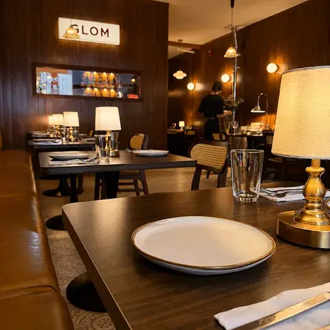 Glom Thai