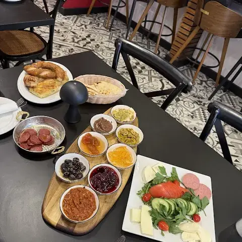 Kor Mediterranean Table