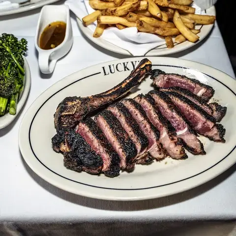 Lucky's - Arts District