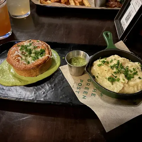 Piccadilly Pub