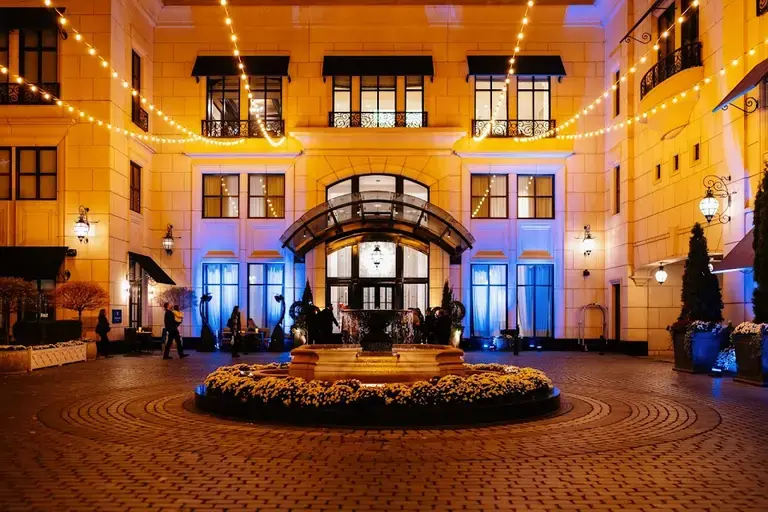 Waldorf Astoria Chicago