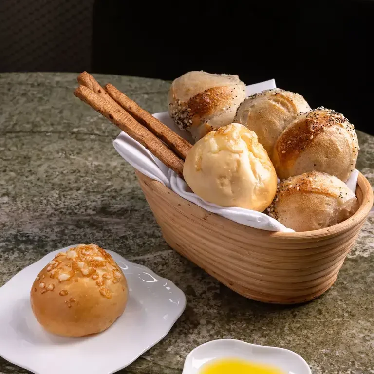 Le Jardinier NY Bread Basket
