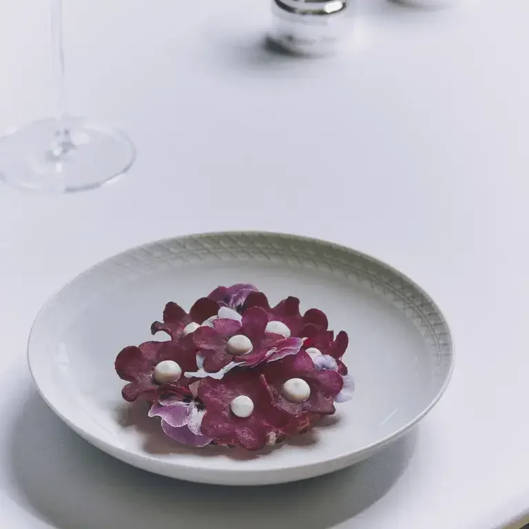 Tuna Violette Bouquet