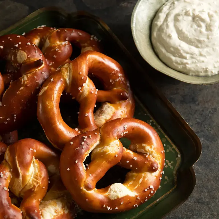 Pretzels Horseradish Dip