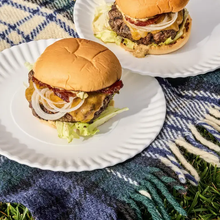 Backyard Bacon Cheeseburgers