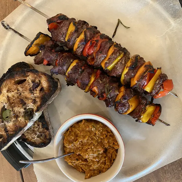 Sweet Pepper Skirt Steak Skewers