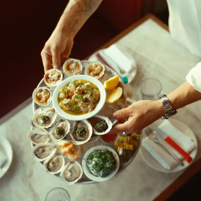 Raw bar at Queen's