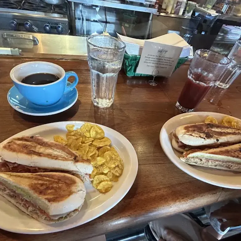 Tinta Y Cafe - Coral Gables