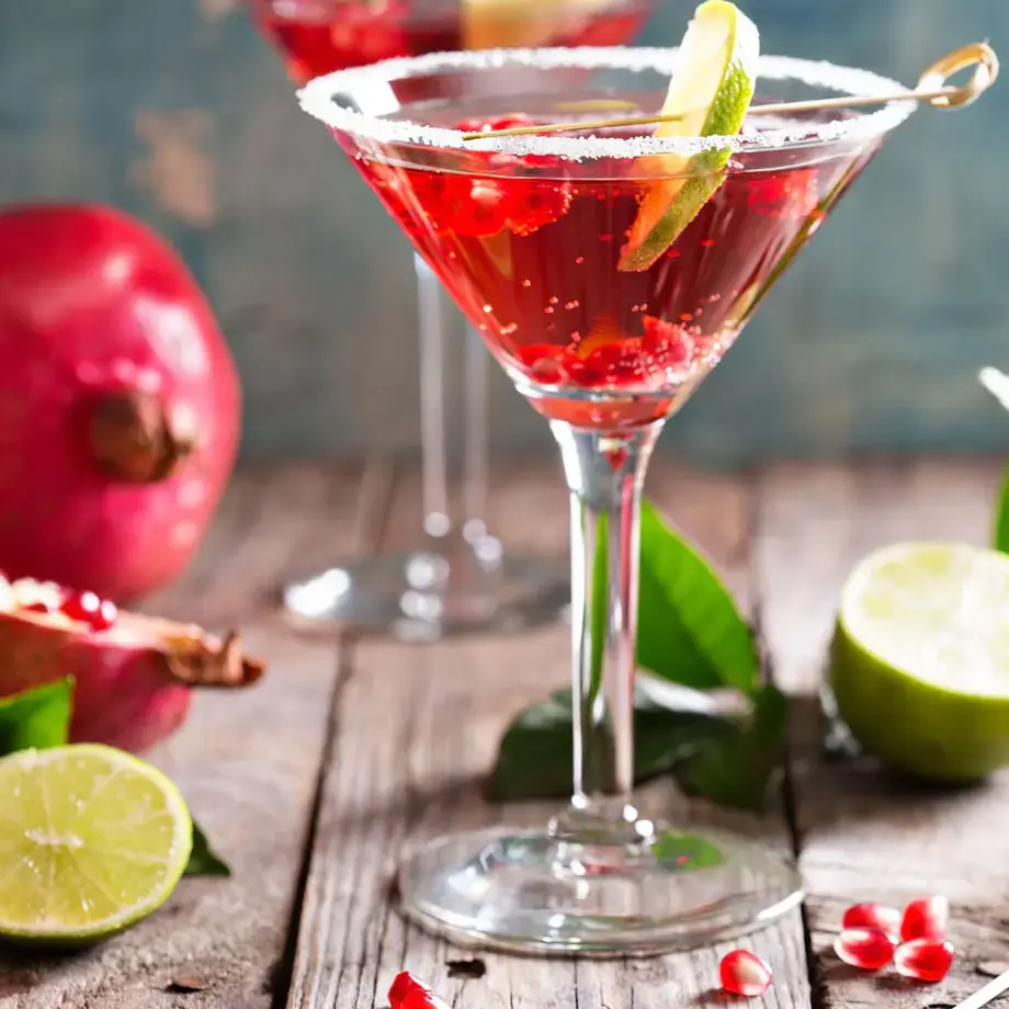 pomegranate martini - Fine Dining Lovers