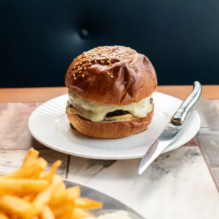 Hermon's Ode to Chez Burger