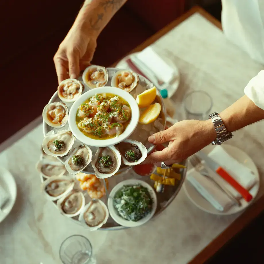 Oysters at Queen's Raw Bar &amp; Grill