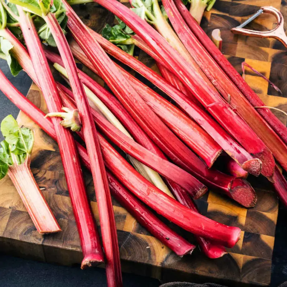 rhubarb recipes - Fine Dining Lovers