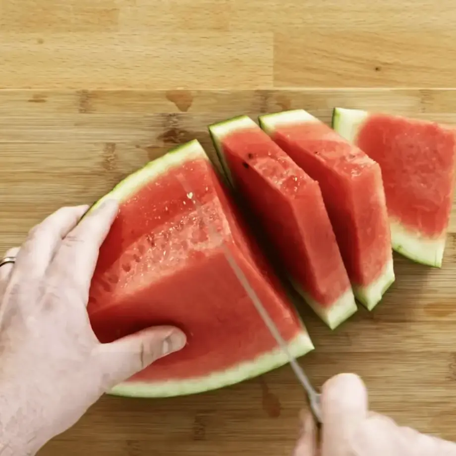 How To Slice Every Fruit _ Method Mastery _ Epicurious 22-40 screenshot