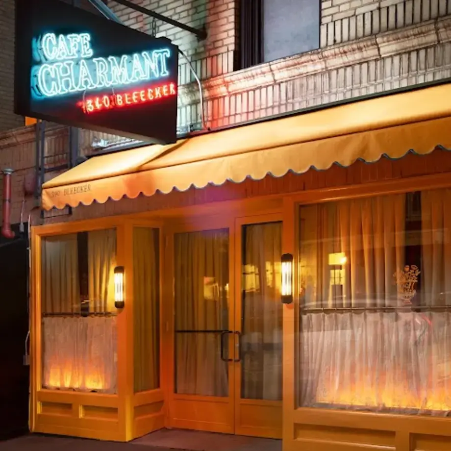 Cafe Charmant