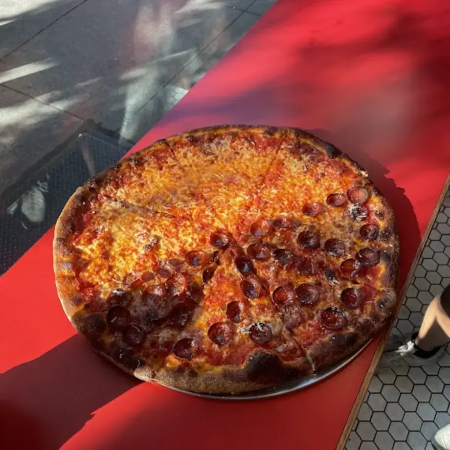 Chrissy’s Pizza
