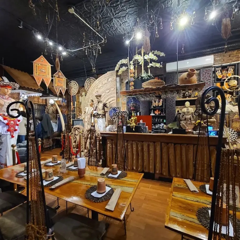 Lakruwana Restaurant