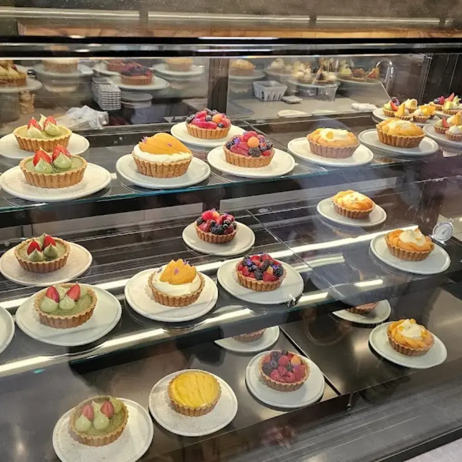 Pinecone Bakeshop + Cafe