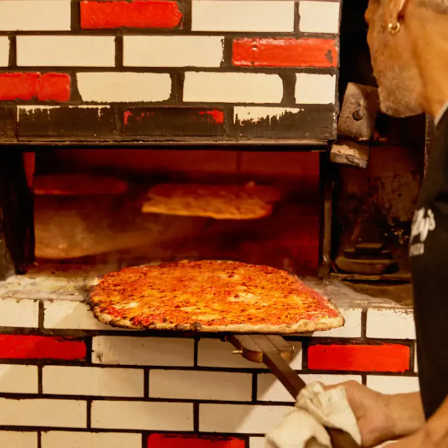 Sally's Apizza