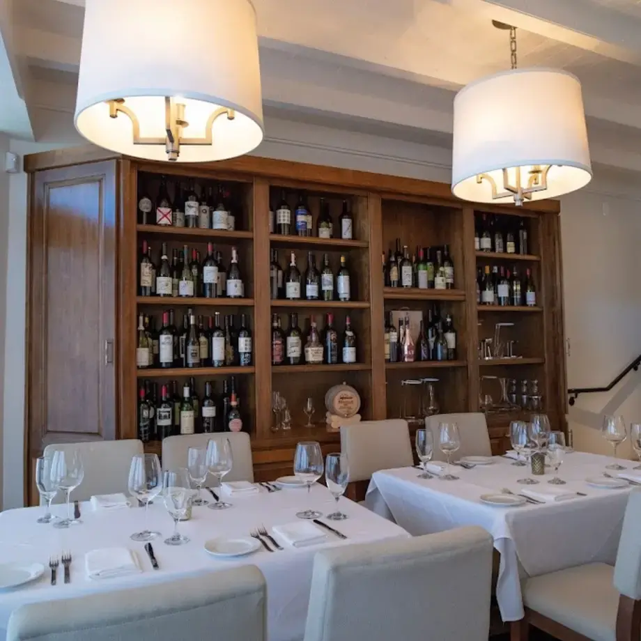 Selanne Steak Tavern