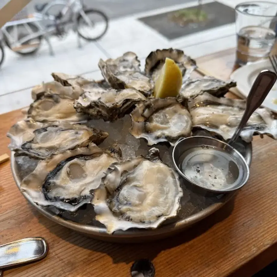 Taylor Shellfish Oyster Bar