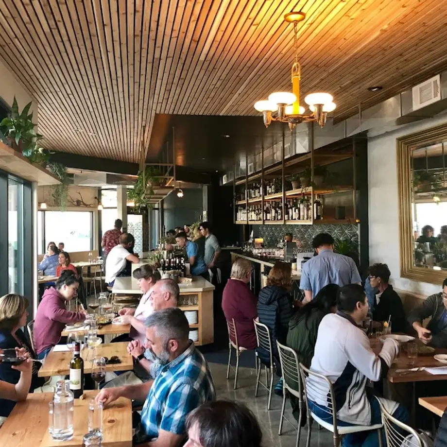 Top Hatters Kitchen and Bar