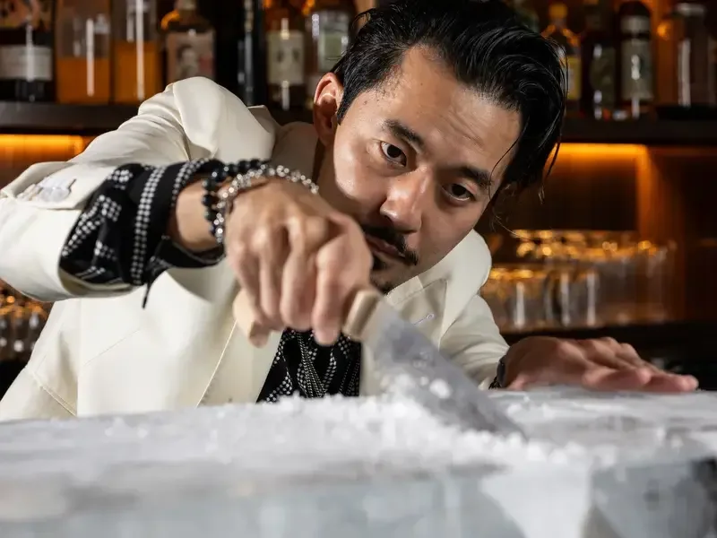 Kevin Lee Ice Cutting