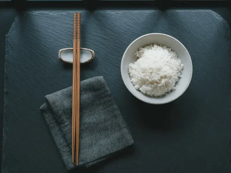chopstick etiquette - Fine Dining Lovers