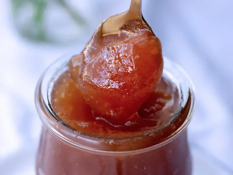 Jam on teaspoon Yulia Khlebnikova via Unsplash