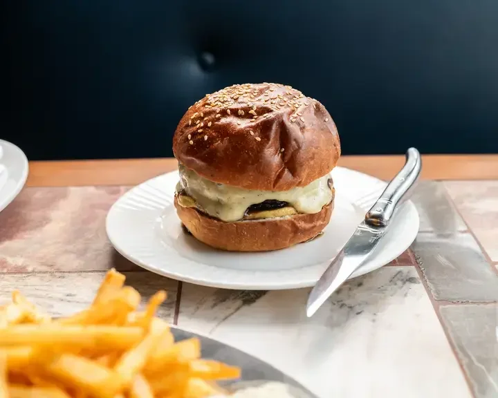 Hermon's Ode to Chez Burger