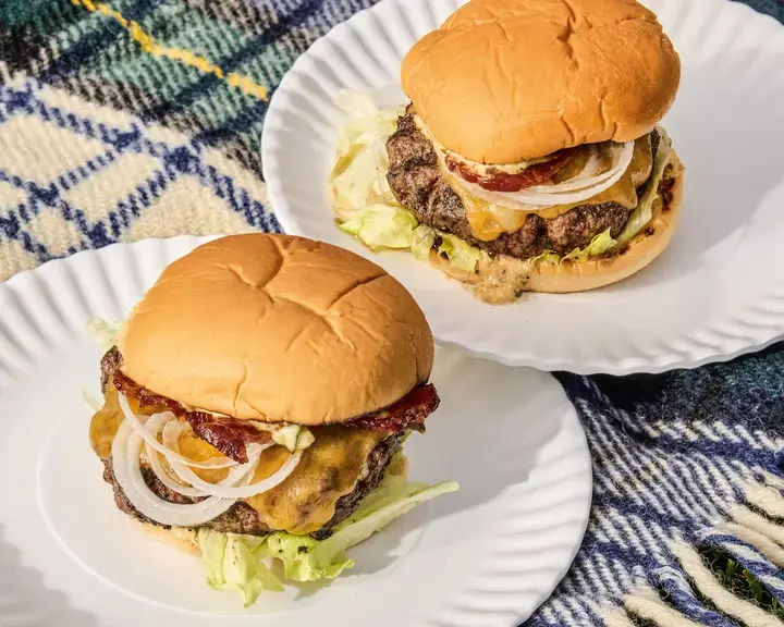 Backyard Bacon Cheeseburgers