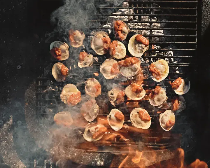Grilled Clams with Cocktail Butter